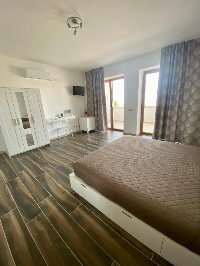 Manfredi Sea Room Вьесте Экстерьер фото
