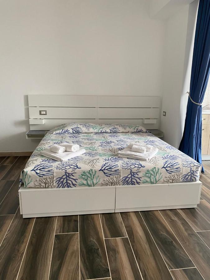 Manfredi Sea Room Вьесте Экстерьер фото